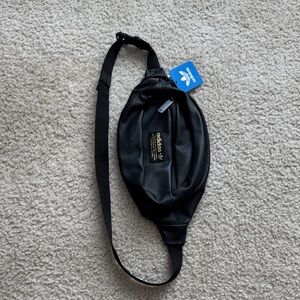 Adidas Classic Black Belt Bag, unisex